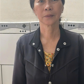 Chị Giàu 1962 chăm bệnh
