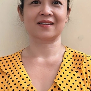 Chị Nhiều 1976 chăm bệnh